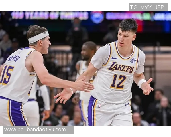 单节17分展现巅峰状态克莱无惧詹东缺阵拉拉维亚助力球队逆袭