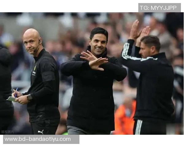 拉爵对比阿尔特塔与阿莫林的观点遭电讯报质疑称毫无根据