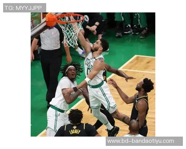 科塔全场拼搏表现出色16投7中贡献14分9板3助并抢下6个前场板